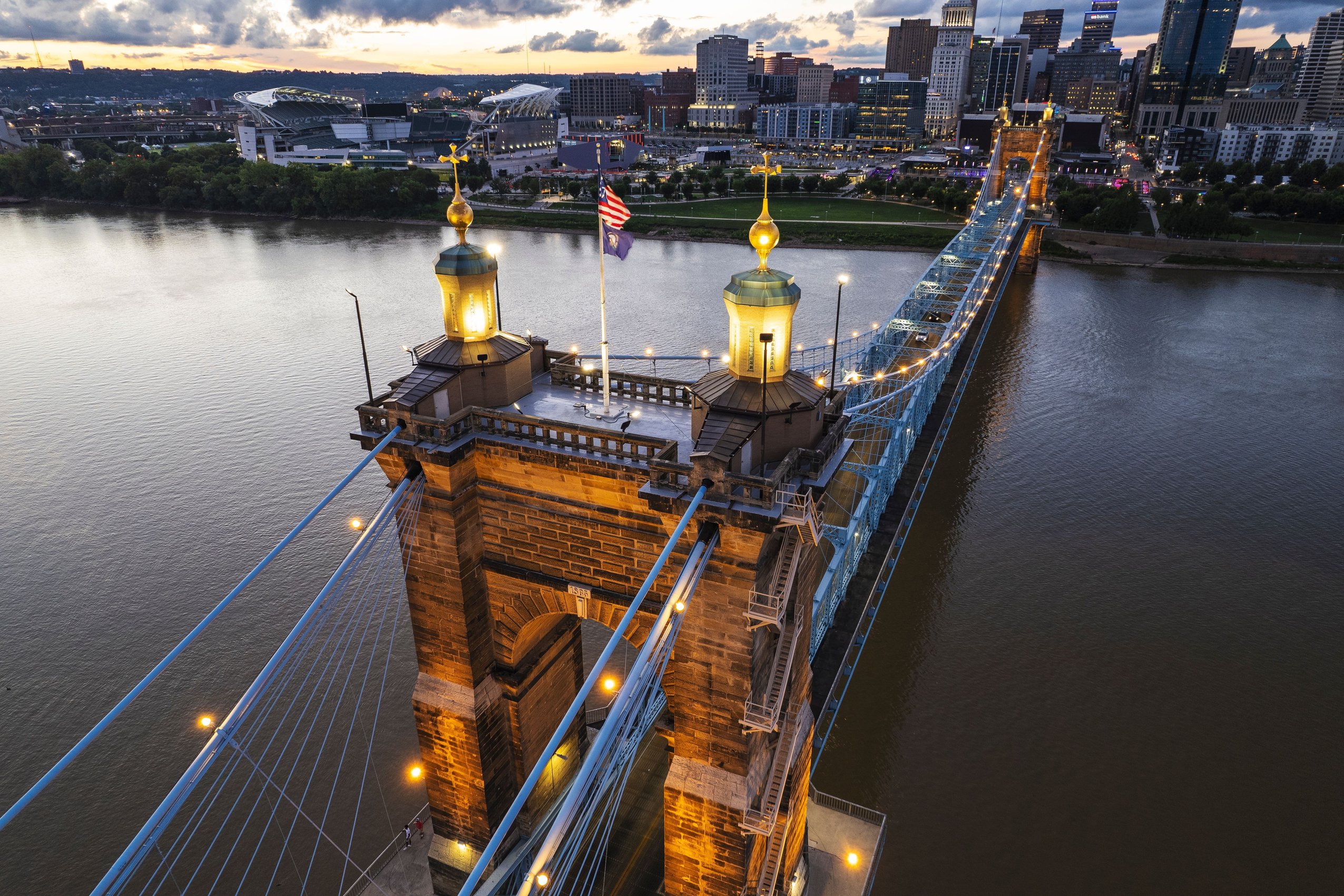 aerial-view-of-the-john-a-roebling-suspension-bri-2025-02-02-11-52-04-utc